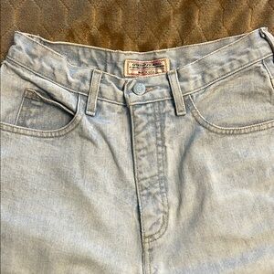 Guess Gray Relaxed Jeans with Vintage Appeal